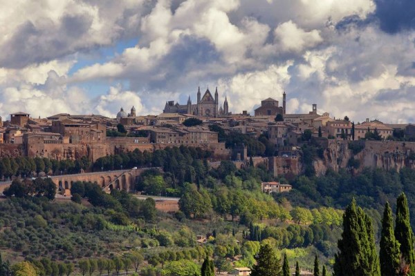 Long Ciudad de Civitavecchia Orvieto